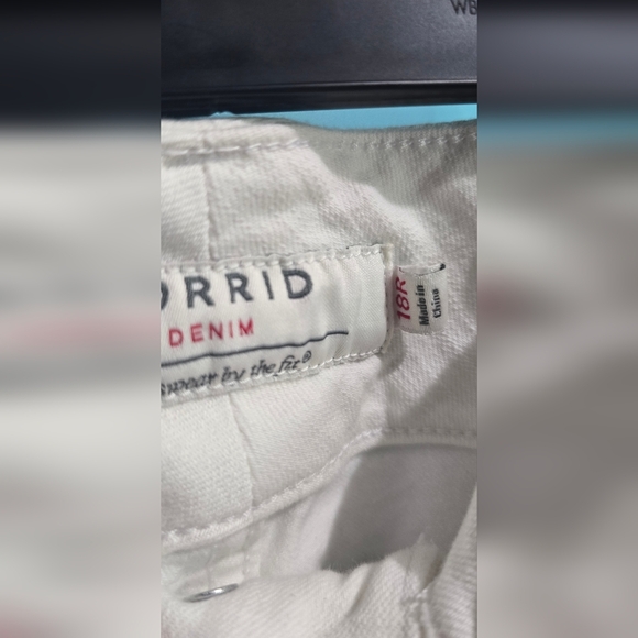 🍁🍂NWOT TORRID 18R Lace Up Jeggings - Picture 3 of 4